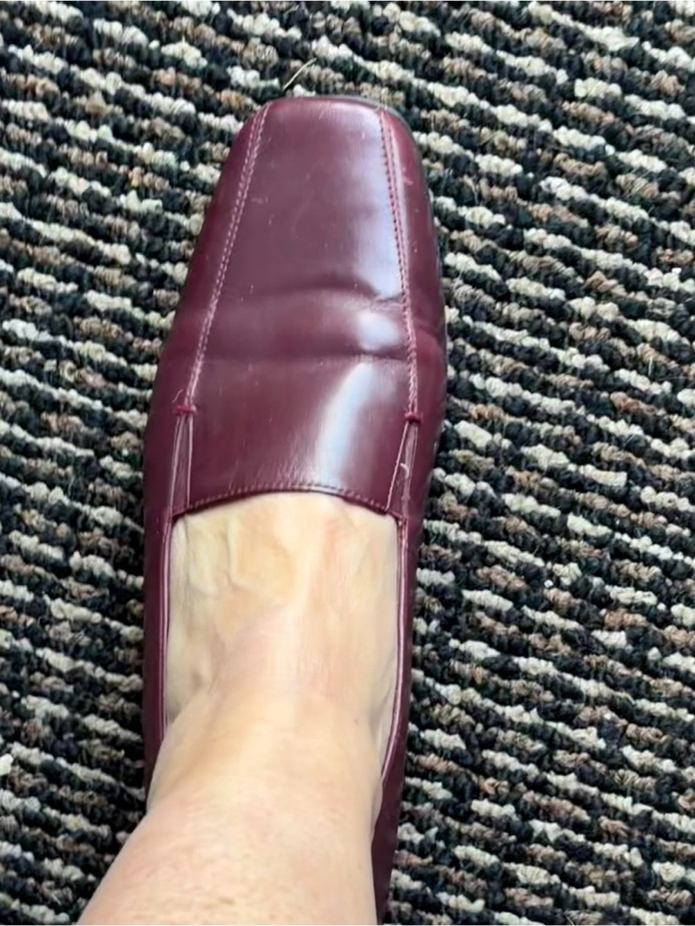 Munro Women's Leather Loafers
Cordovan Size 9M - Picture 2 of 8